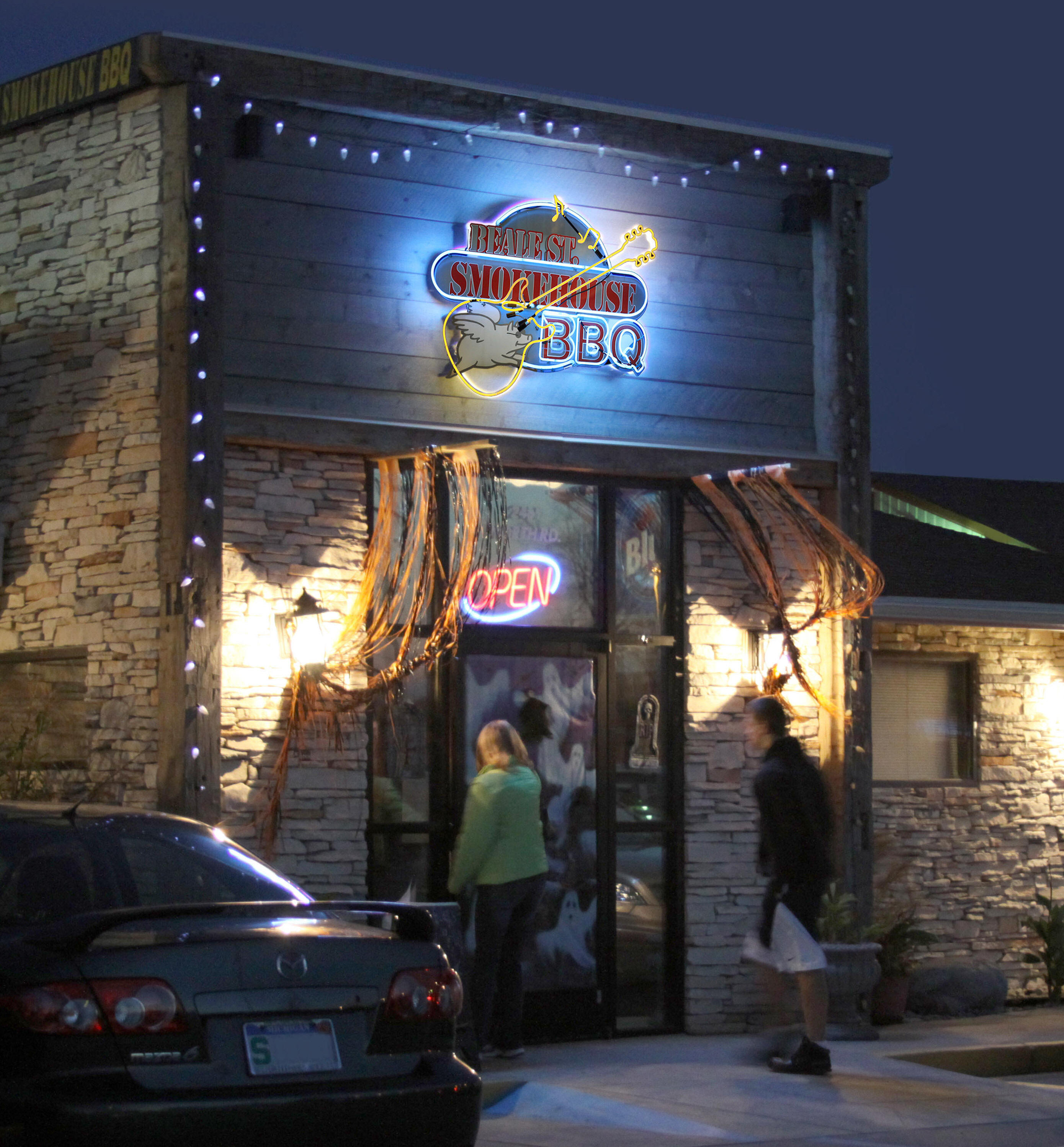 Beale St. Smokehouse BBQ Memphis Style Barbecue, Entertainment, Take